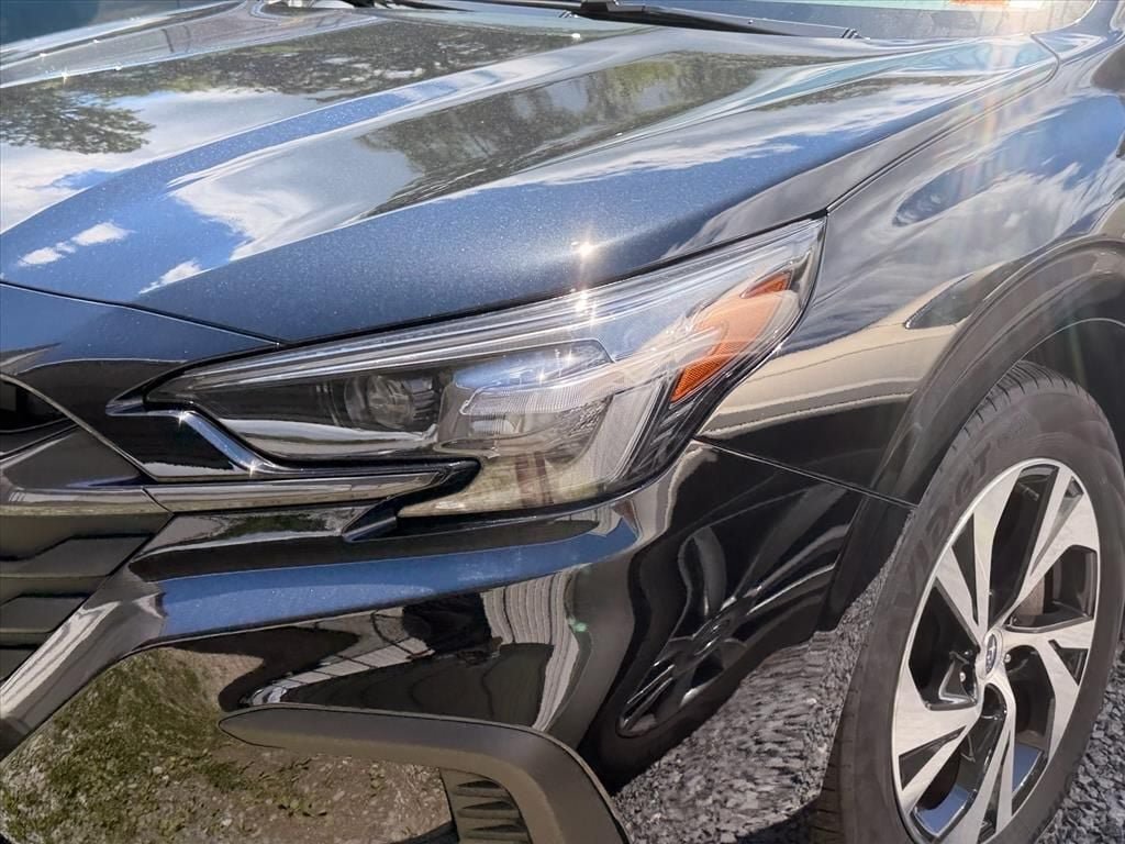 Used 2025 Subaru Legacy Premium AWD/4WD image 4