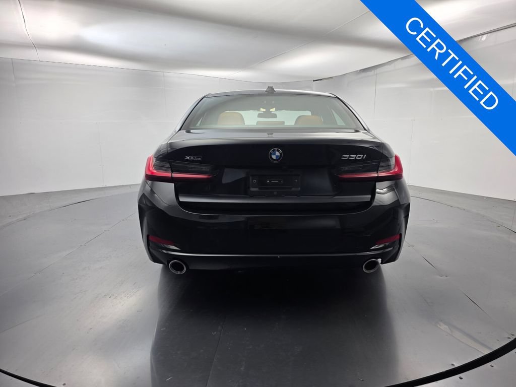 Used 2024 BMW 330i xDrive Sedan w/ Premium Package AWD/4WD image 5