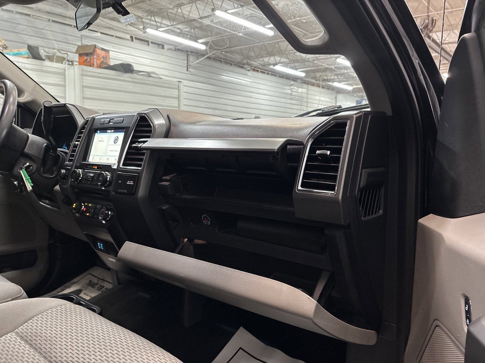 Used 2018 Ford F250 XLT w/ XLT Premium Package image 29