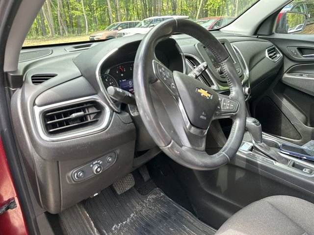 Used 2020 Chevrolet Equinox LT w/ Driver Convenience Package AWD/4WD image 12