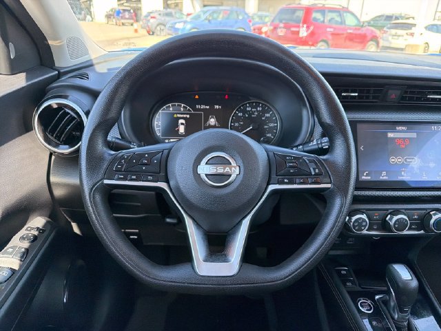 Used 2023 Nissan Kicks SV FWD image 10