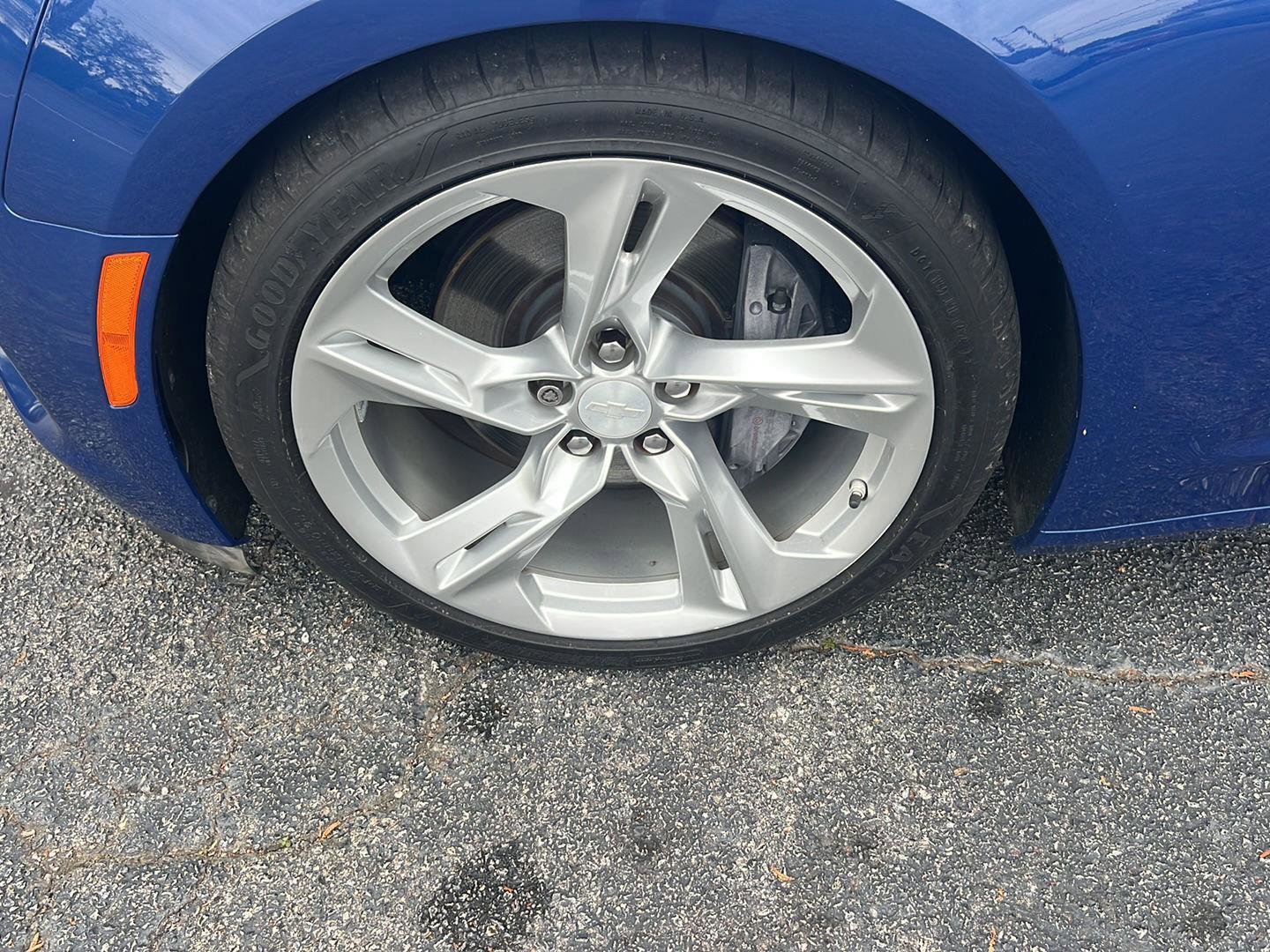 Used 2020 Chevrolet Camaro SS RWD image 32