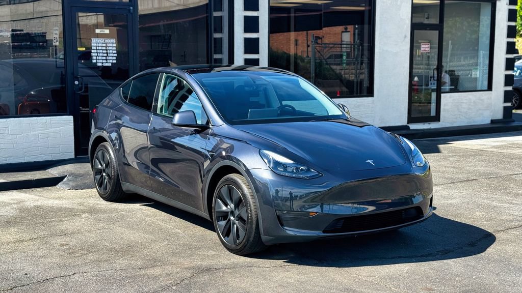 Used 2024 Tesla Model Y Long Range RWD image 6