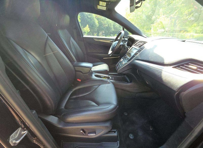 Used 2019 Lincoln MKC Premiere FWD image 32