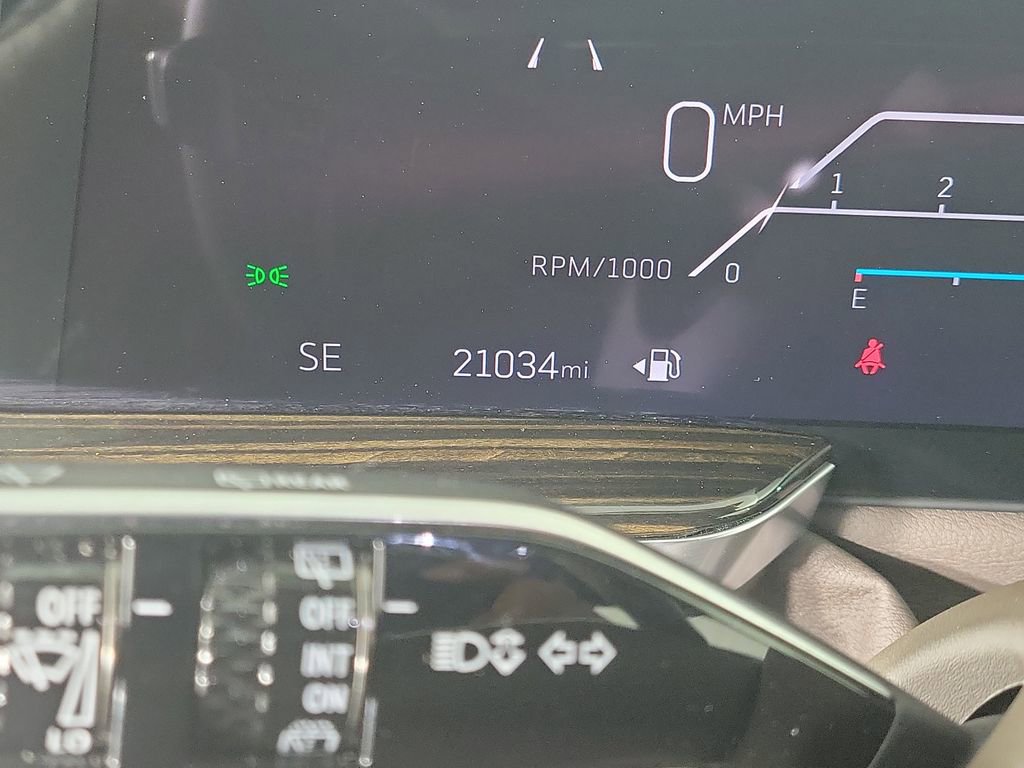 Certified 2025 Cadillac Escalade Premium Luxury image 26