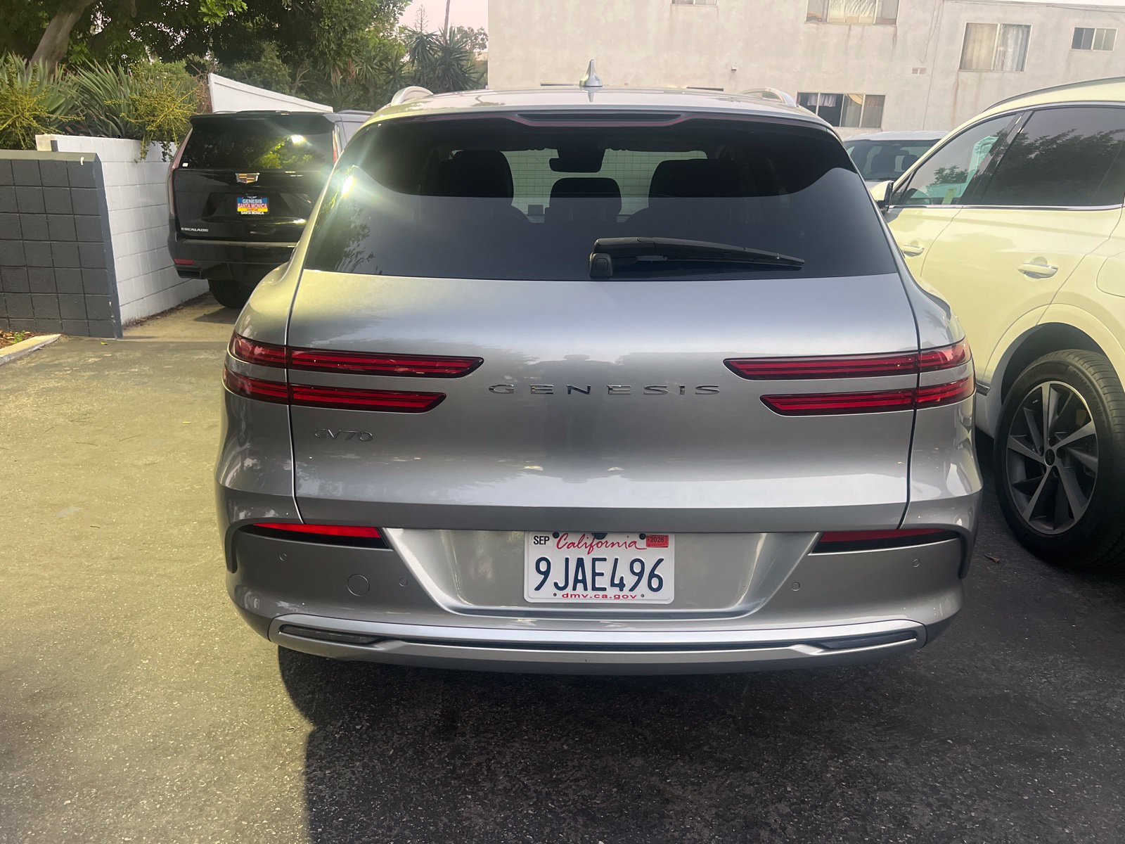 Used 2023 Genesis Electrified GV70 AWD/4WD image 9