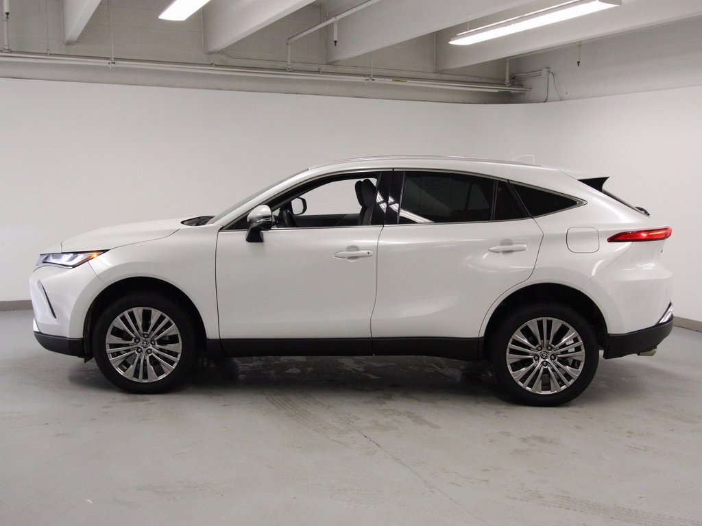 Used 2023 Toyota Venza image 7