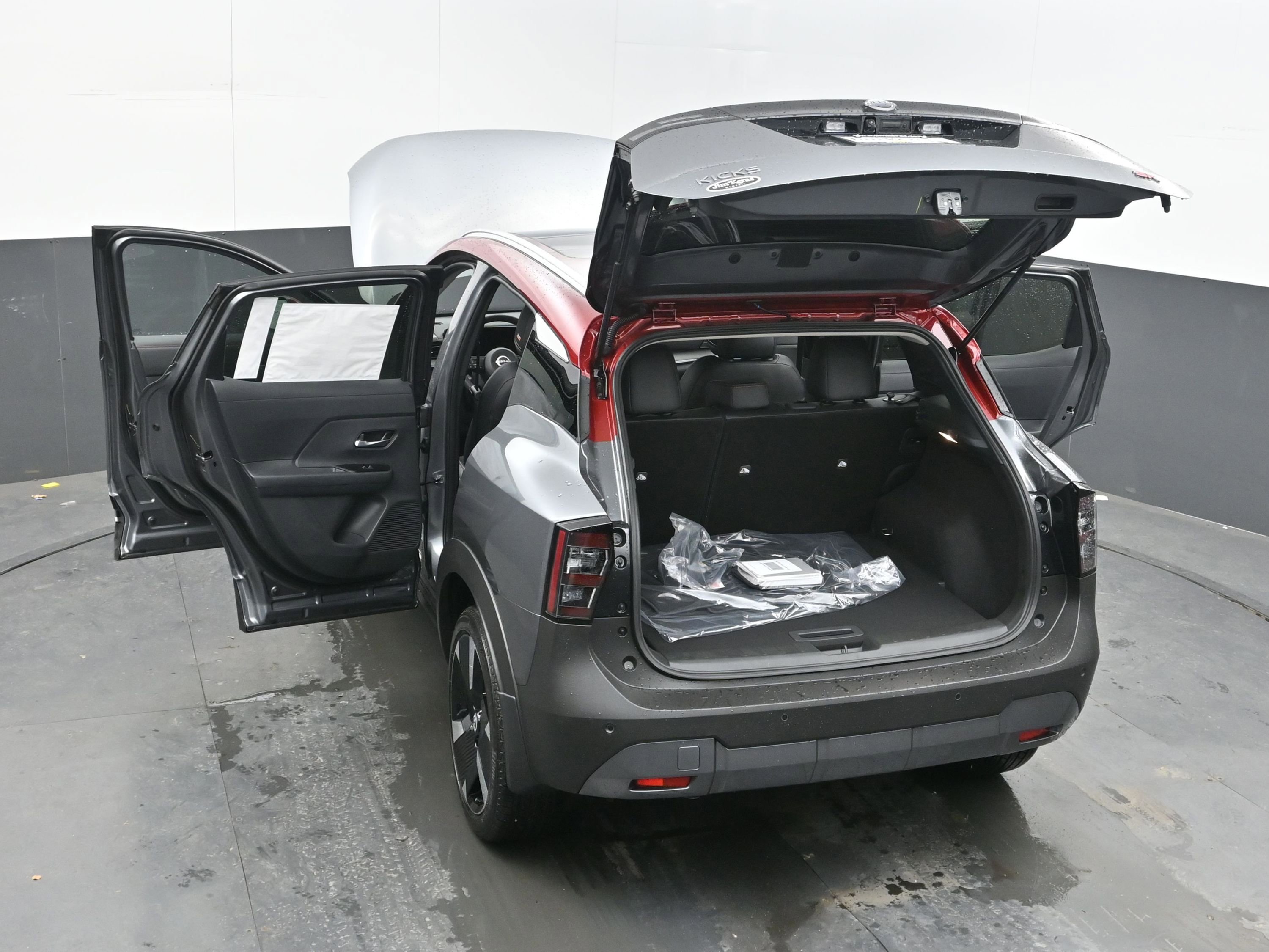 New 2026 Nissan Kicks SR w/ SR Premium Package FWD image 43