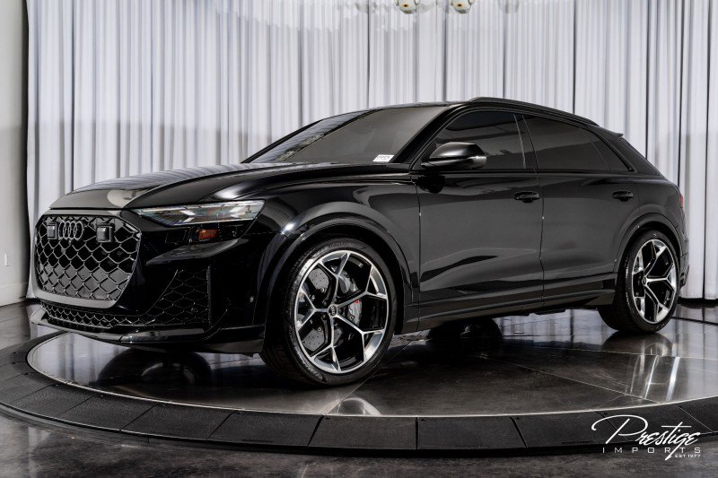 Used 2025 Audi RS Q8 performance image 8