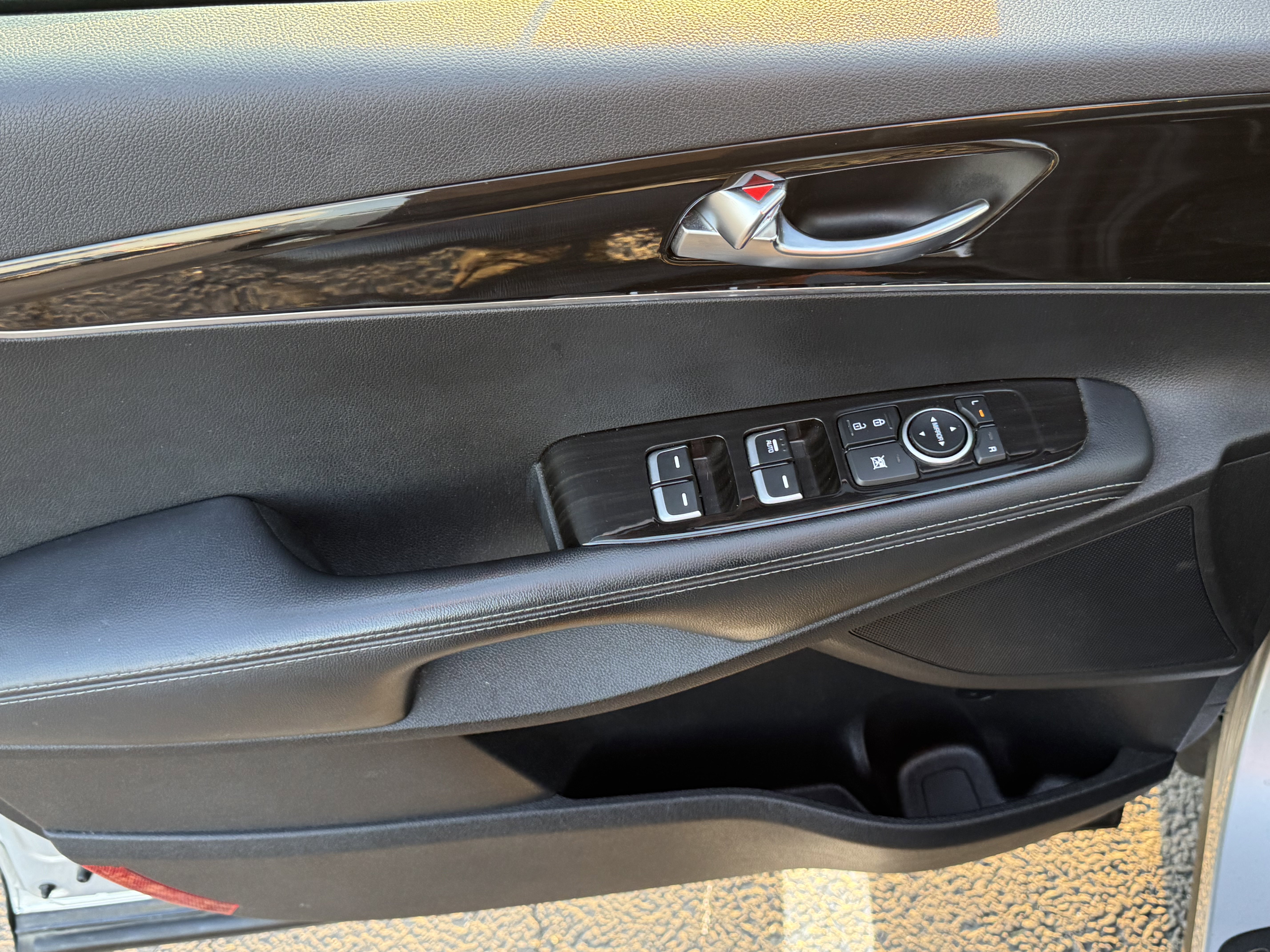 Used 2020 Kia Sorento L image 18