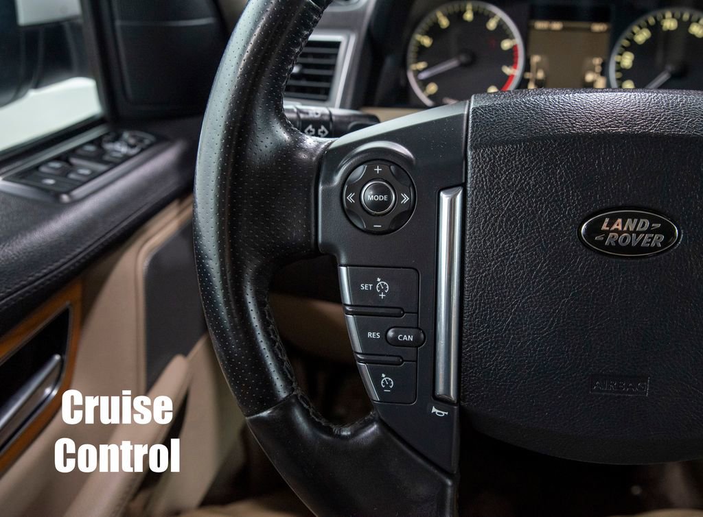 Used 2011 Land Rover Range Rover Sport HSE image 28