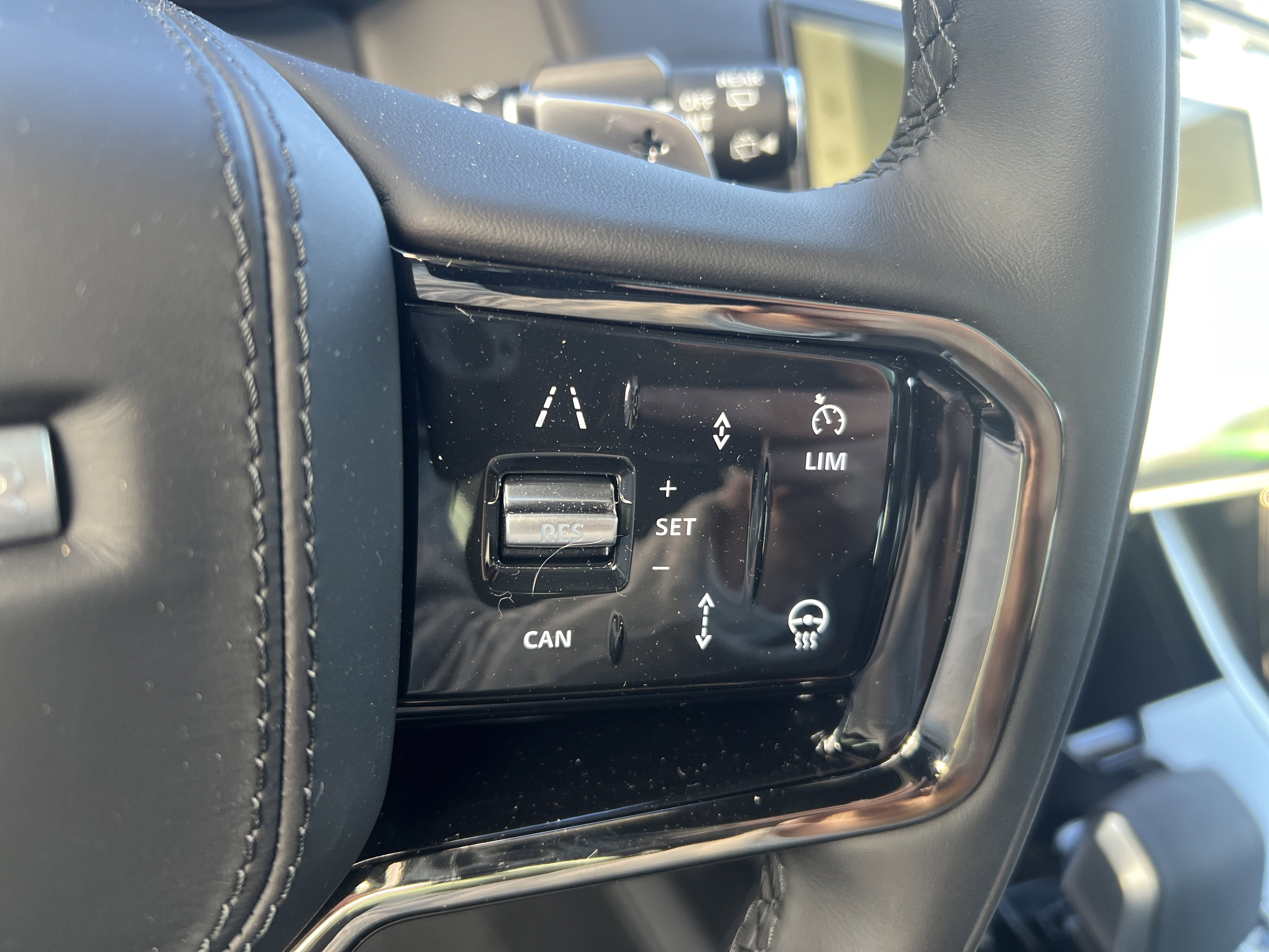 New 2025 Land Rover Range Rover Sport Dynamic SE image 12