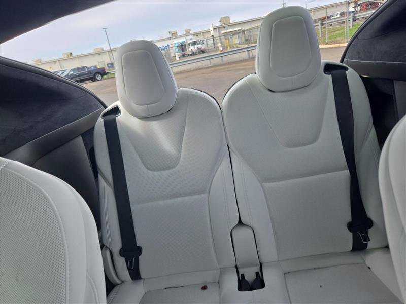 Used 2023 Tesla Model X Plaid image 9