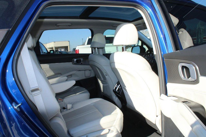 Used 2022 Kia Sorento SX image 12