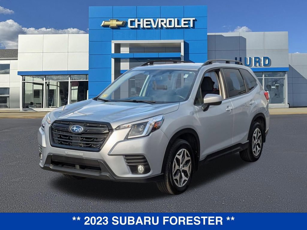 Used 2023 Subaru Forester Premium image 8