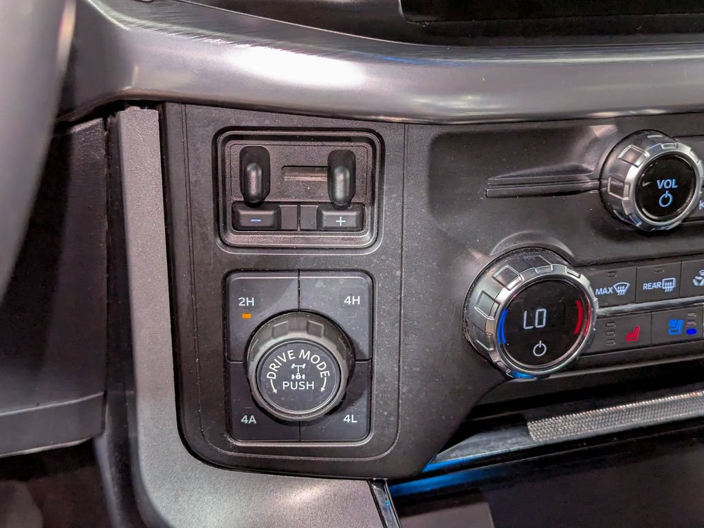 Used 2021 Ford F150 Lariat w/ Trailer Tow Package AWD/4WD image 27