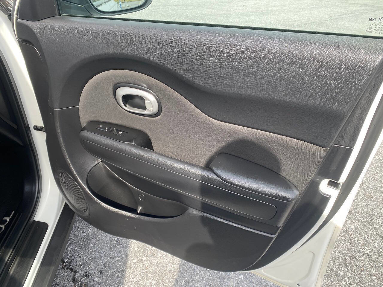 Used 2014 Kia Soul FWD image 19