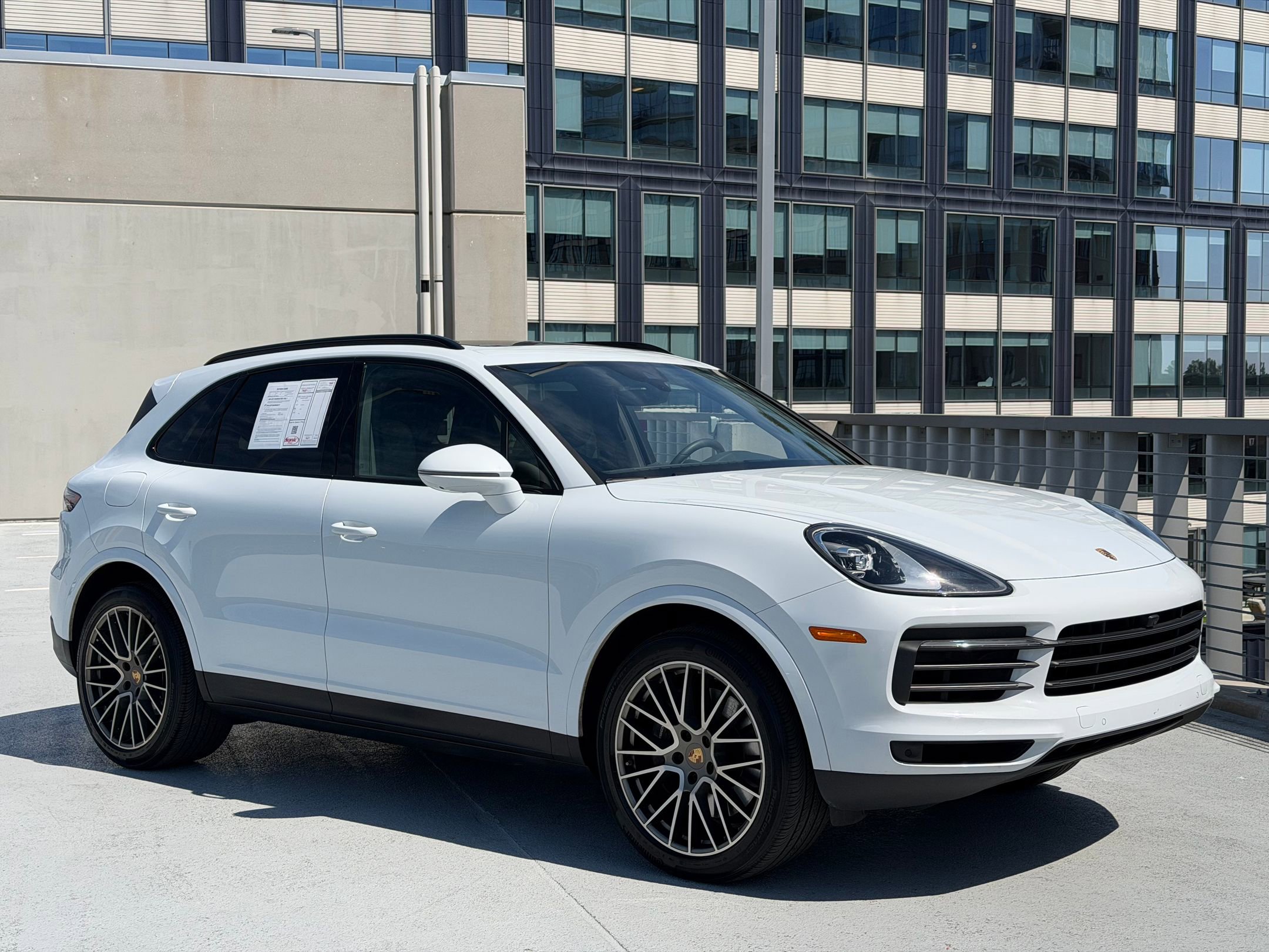 Certified 2023 Porsche Cayenne Platinum Edition image 9