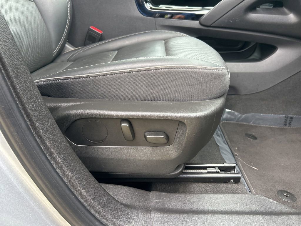 Used 2023 Buick Envision Essence image 35