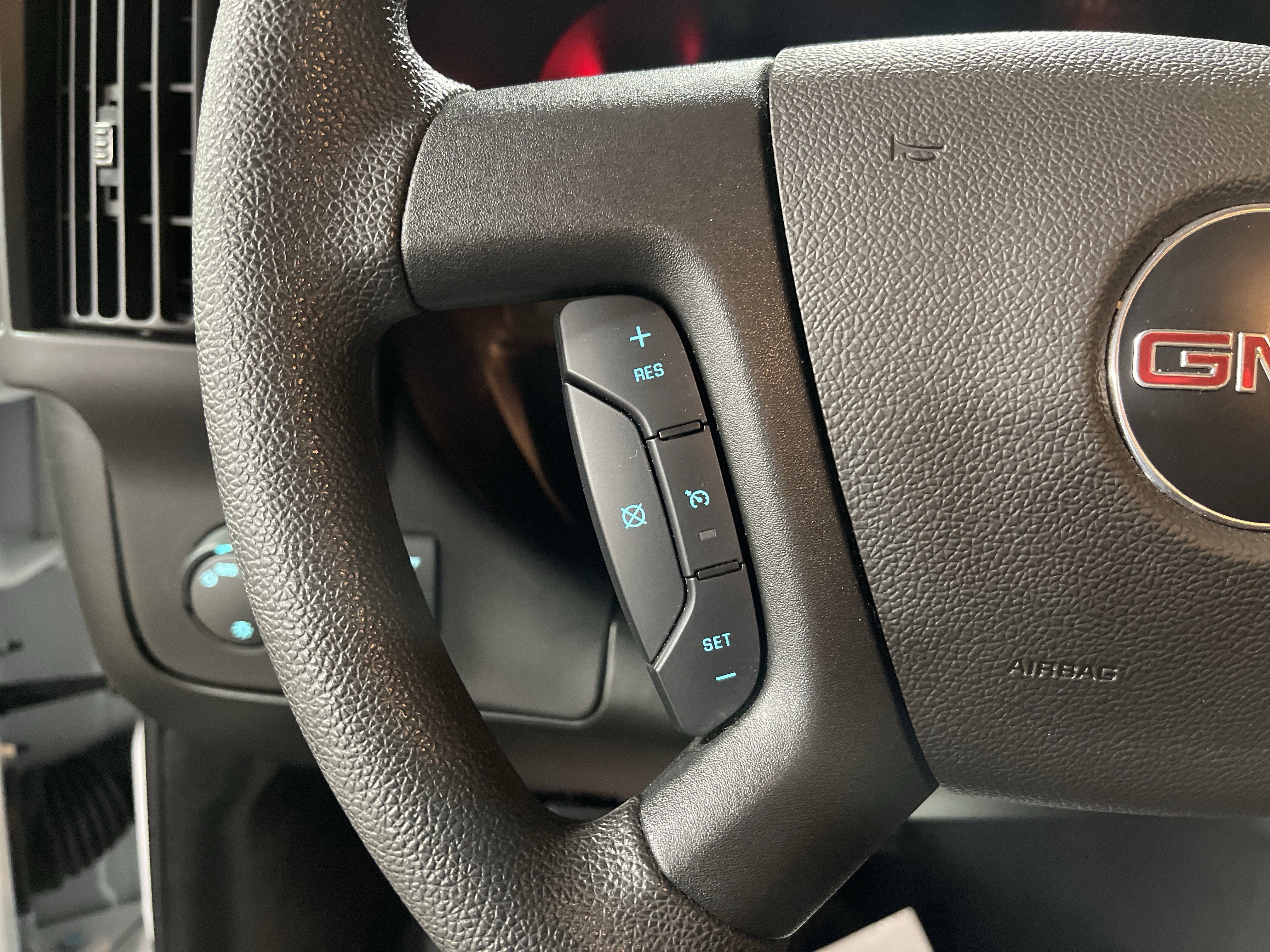 Used 2024 GMC Savana 2500 w/ Driver Convenience Package image 14