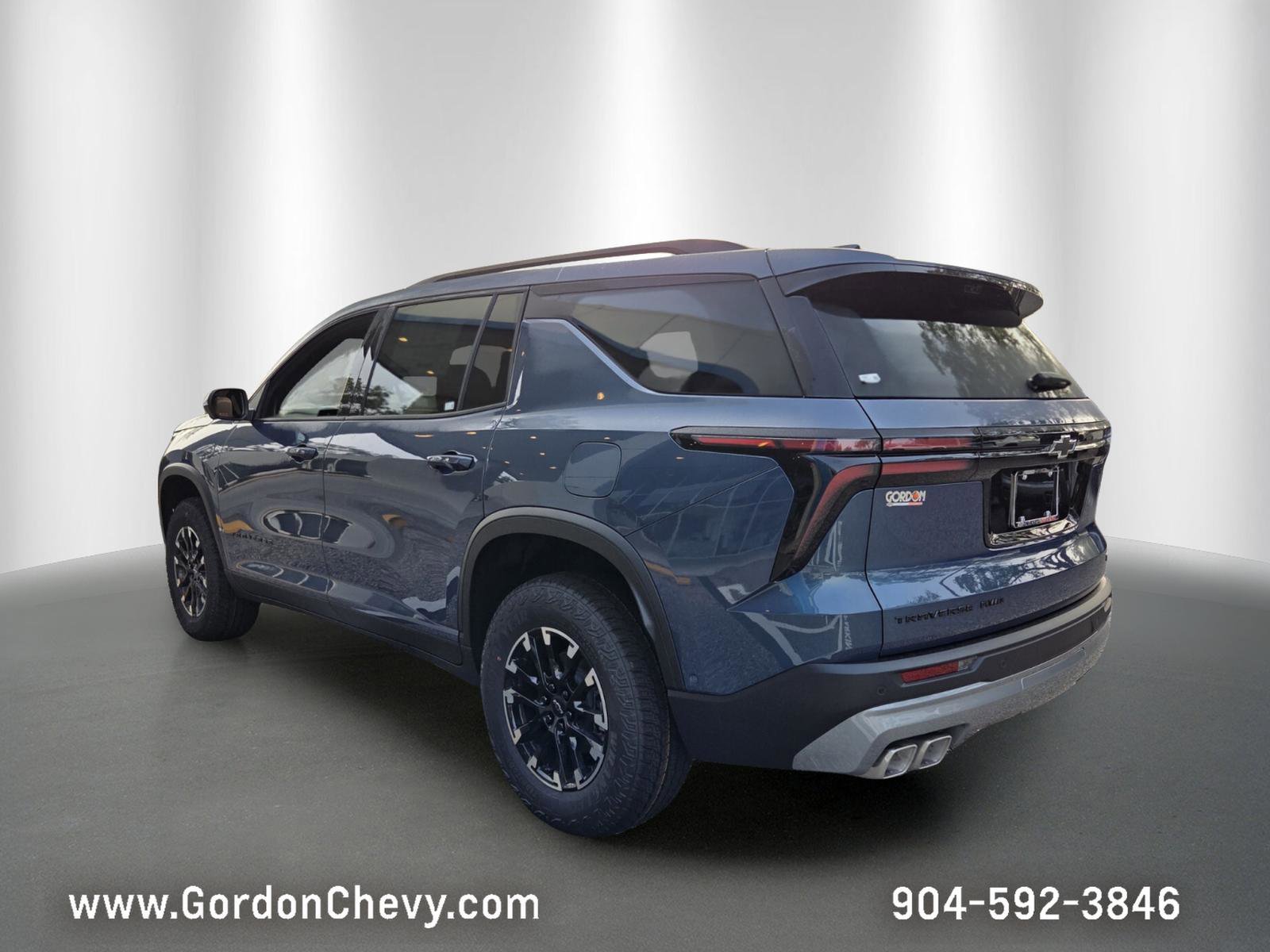New 2026 Chevrolet Traverse Z71 w/ Enhanced Driving Package AWD/4WD image 4