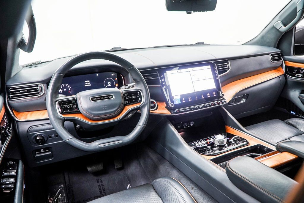 Used 2022 Jeep Grand Wagoneer Series II w/ Convenience Group III image 5