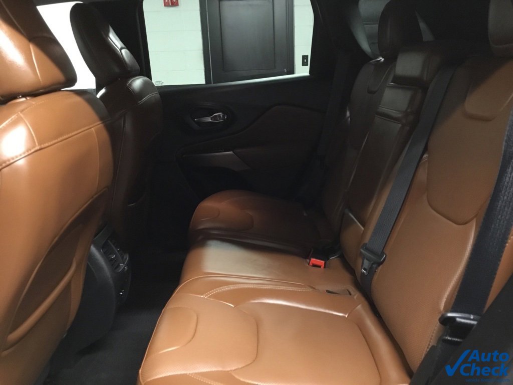 Used 2019 Jeep Cherokee Overland w/ Heavy Duty Protection Group image 30