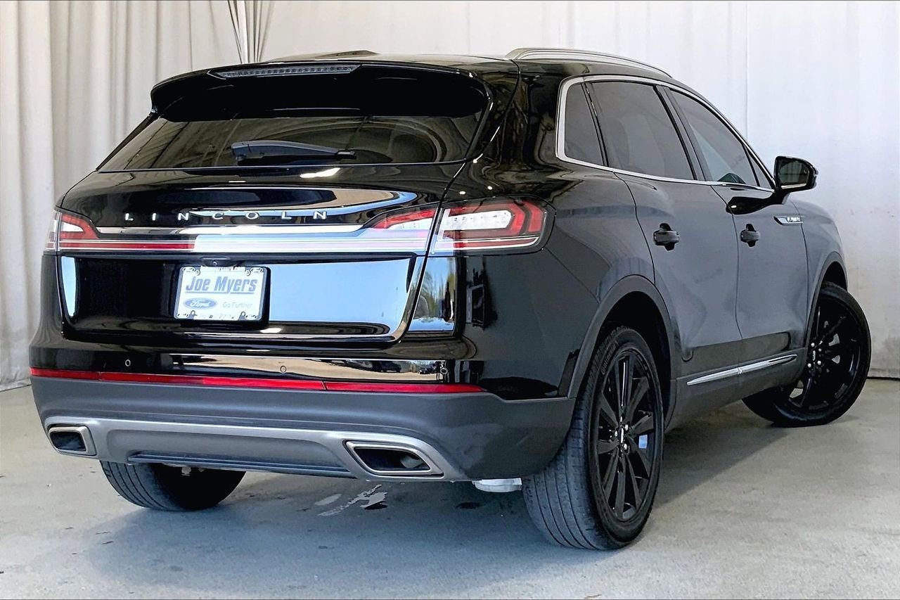 Used 2023 Lincoln Nautilus Reserve w/ Monochromatic Package image 13