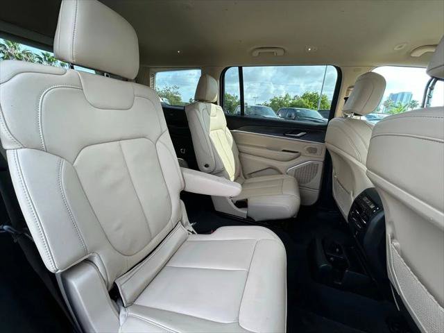 Certified 2022 Jeep Grand Cherokee L Limited RWD image 35