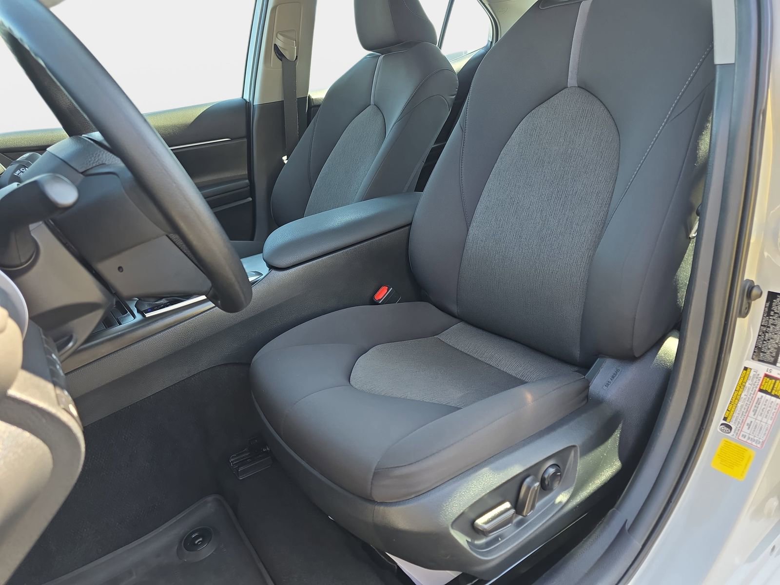 Used 2024 Toyota Camry LE w/ Convenience Package image 14