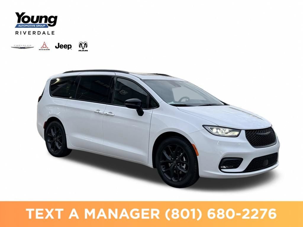 New 2026 Chrysler Pacifica Limited w/ S Appearance Package FWD image 5