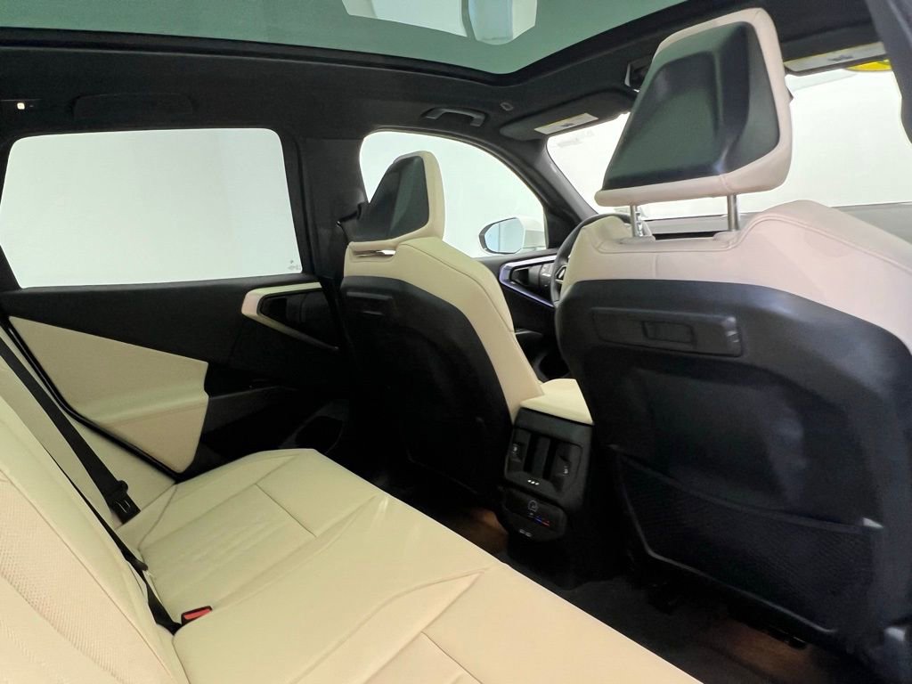 Certified 2025 BMW X3 xDrive30i AWD/4WD image 8