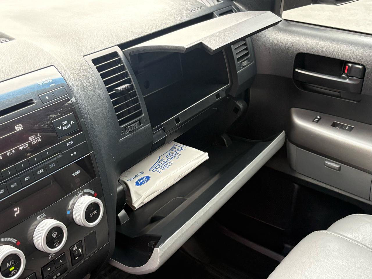 Used 2013 Toyota Sequoia SR5 w/ Premium Pkg AWD/4WD image 29