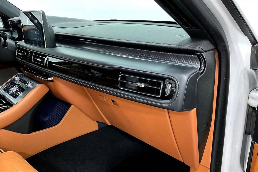 Used 2020 Lincoln Aviator Black Label Grand Touring w/ Class IV Trailer Tow Package image 19