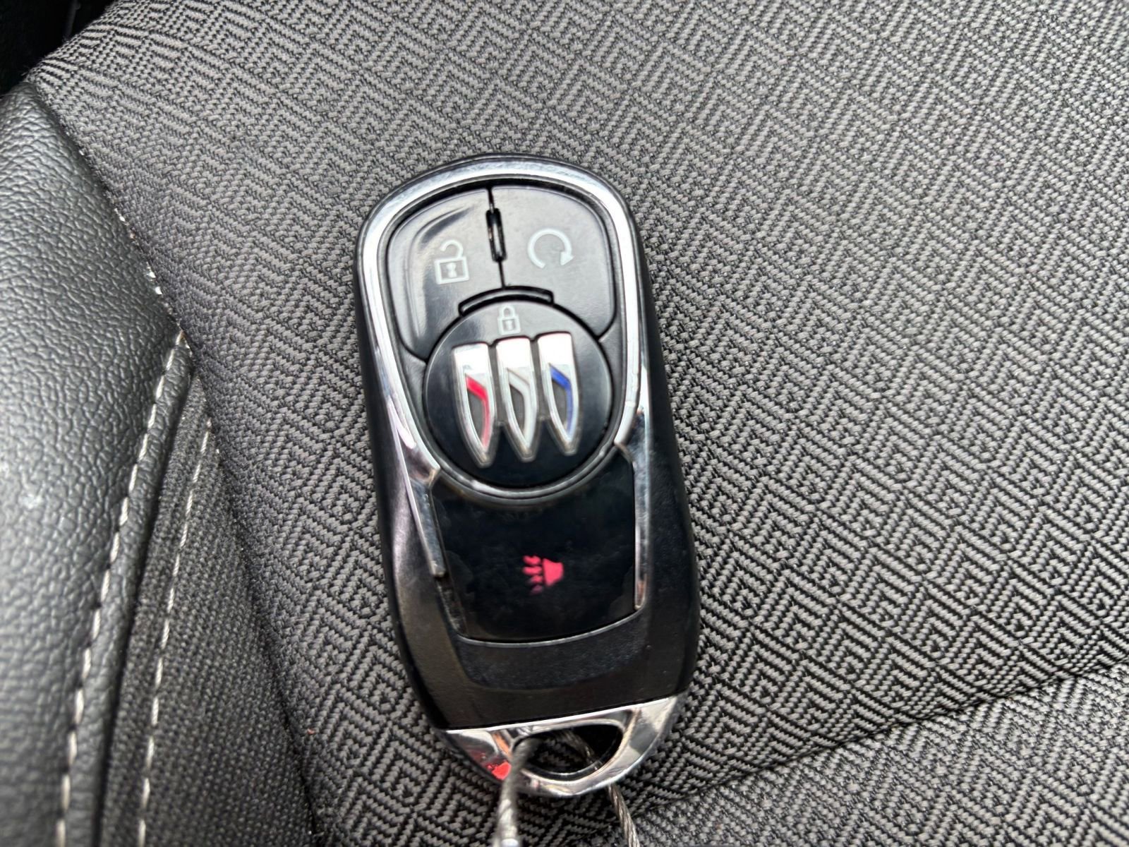 Used 2025 Buick Encore GX Preferred FWD image 23