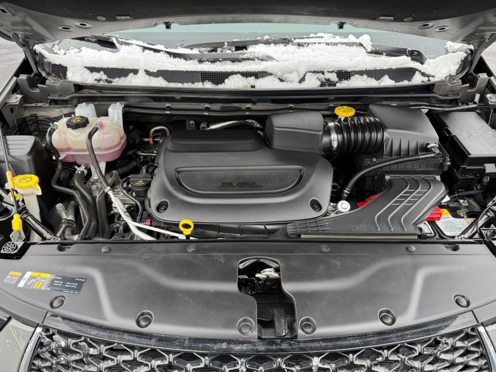 Used 2025 Chrysler Pacifica Select image 41