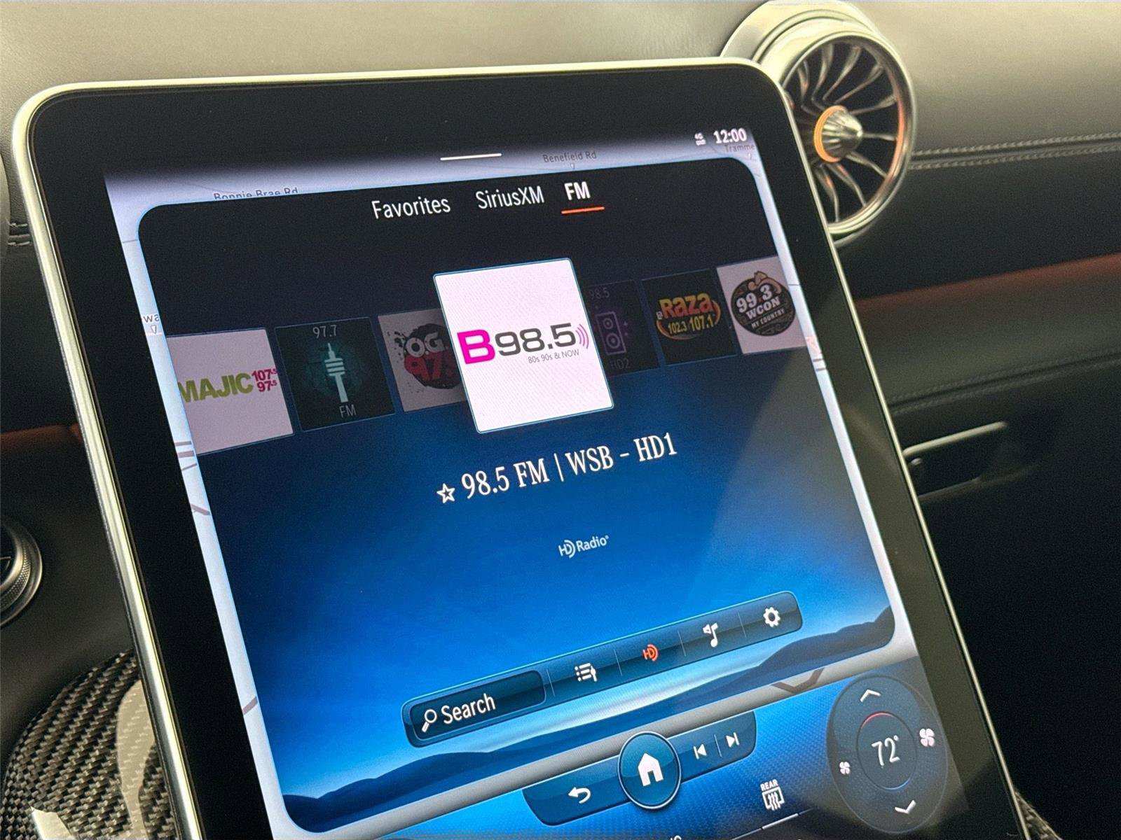 Used 2022 Mercedes-Benz SL 55 AMG 4MATIC image 31