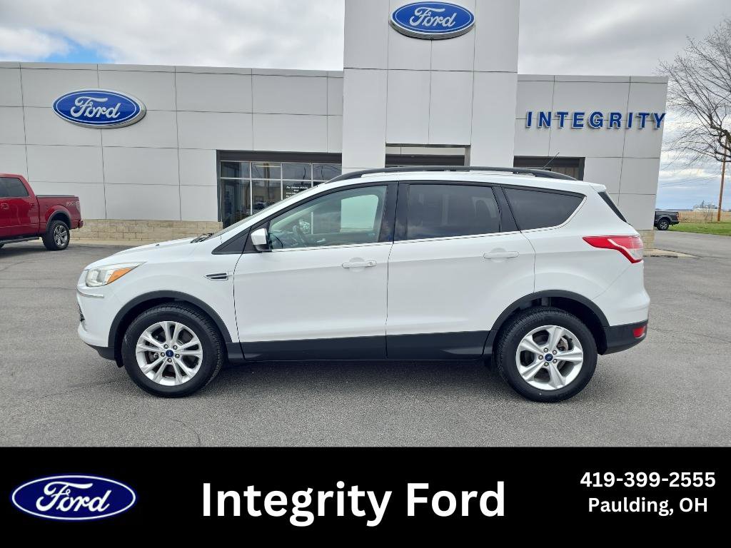 Used 2015 Ford Escape SE w/ Equipment Group 201A image 1