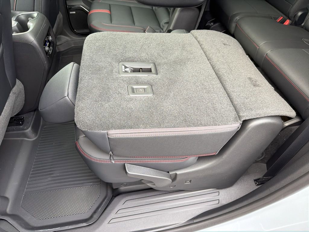 New 2026 Chevrolet Traverse RS w/ LPO, Floor Liner Package image 37