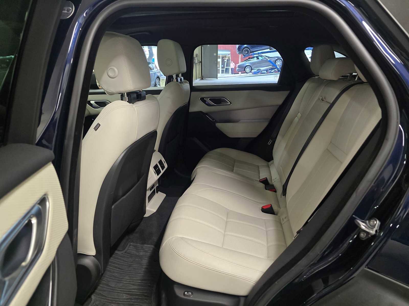 Certified 2023 Land Rover Range Rover Velar R-Dynamic S image 20