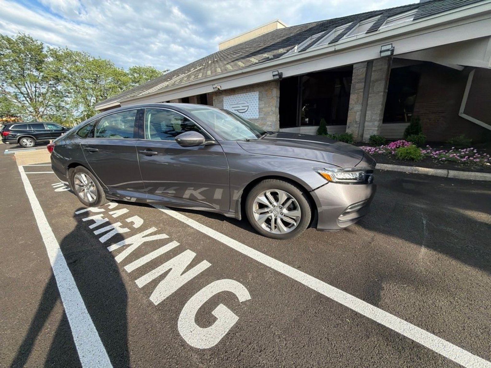 Used 2019 Honda Accord LX image 7