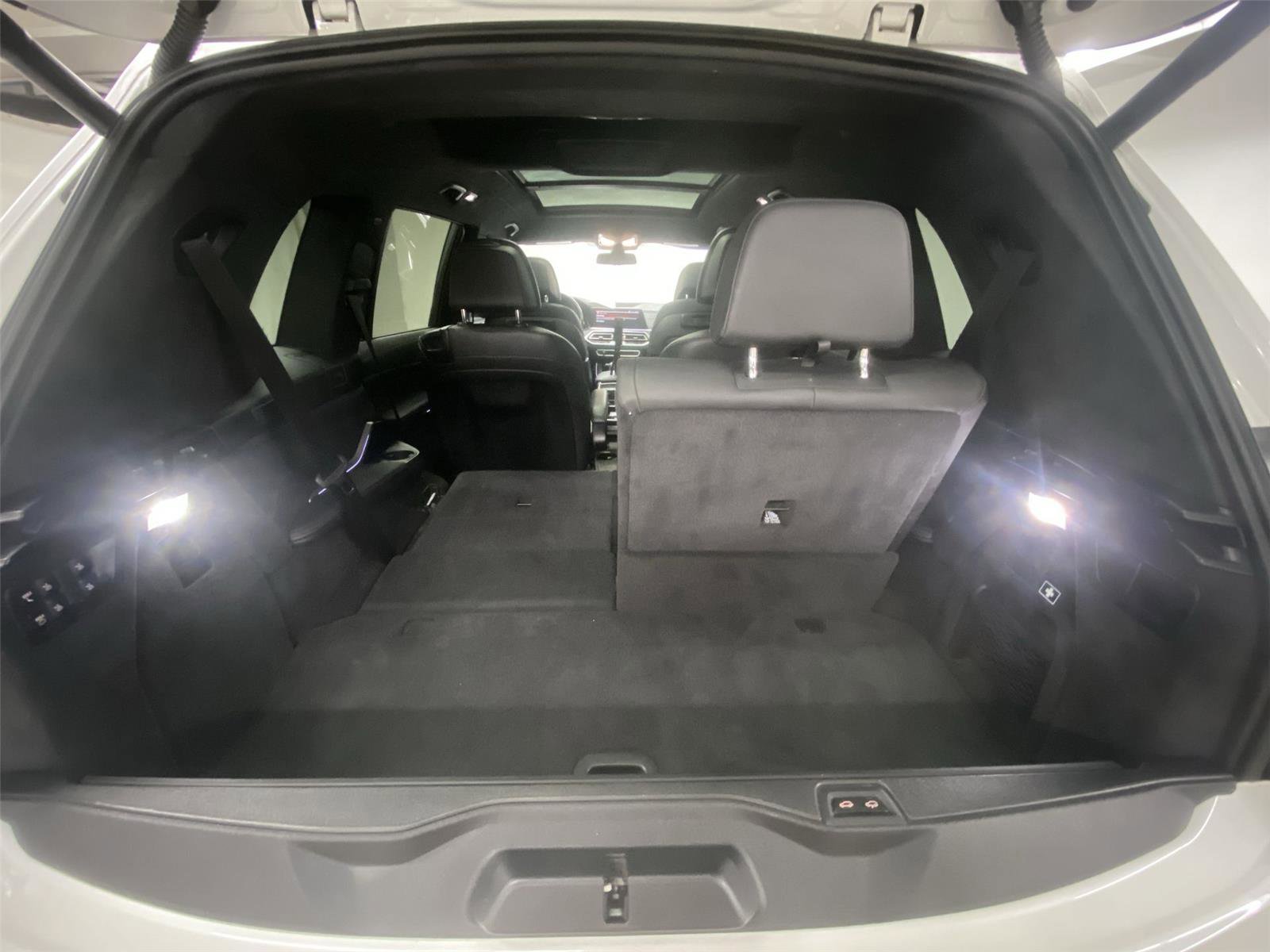 Used 2022 BMW X7 M50i AWD/4WD image 25