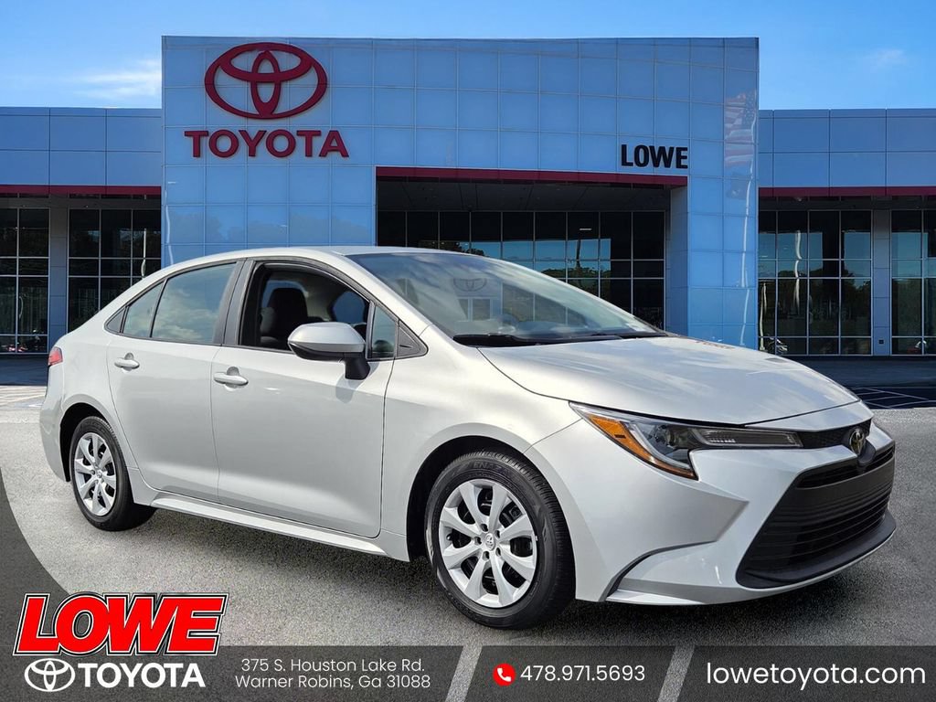 Used 2023 Toyota Corolla LE FWD image 1