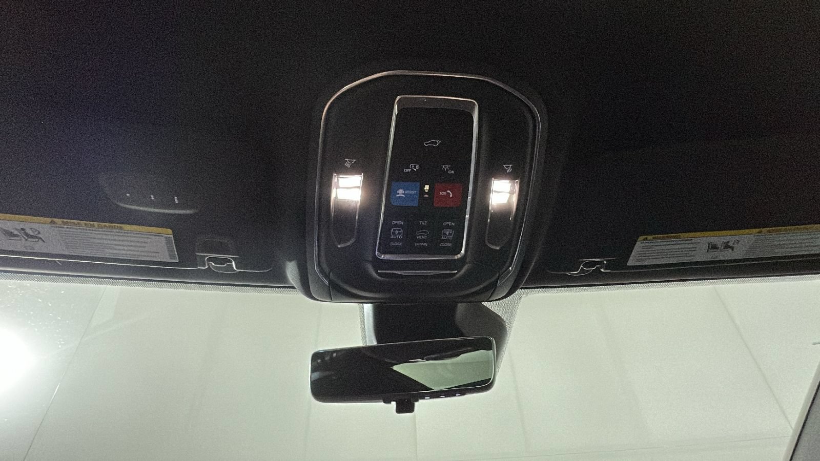 Used 2023 Jeep Grand Cherokee Trailhawk w/ Advanced Protech Group II AWD/4WD image 30