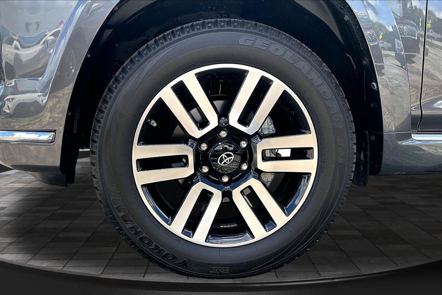 Used 2020 Toyota 4Runner Limited RWD image 37