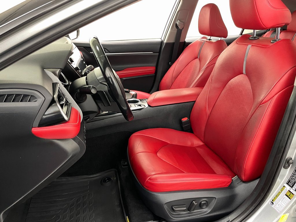 Used 2019 Toyota Camry XSE image 21