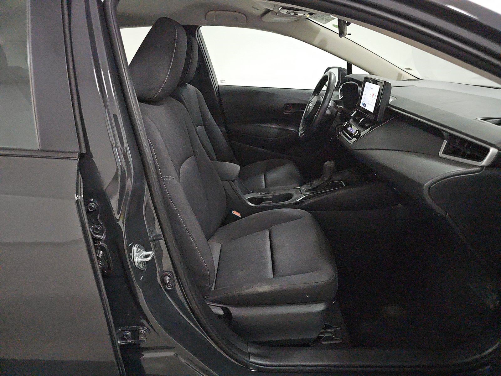 Used 2024 Toyota Corolla LE FWD image 11