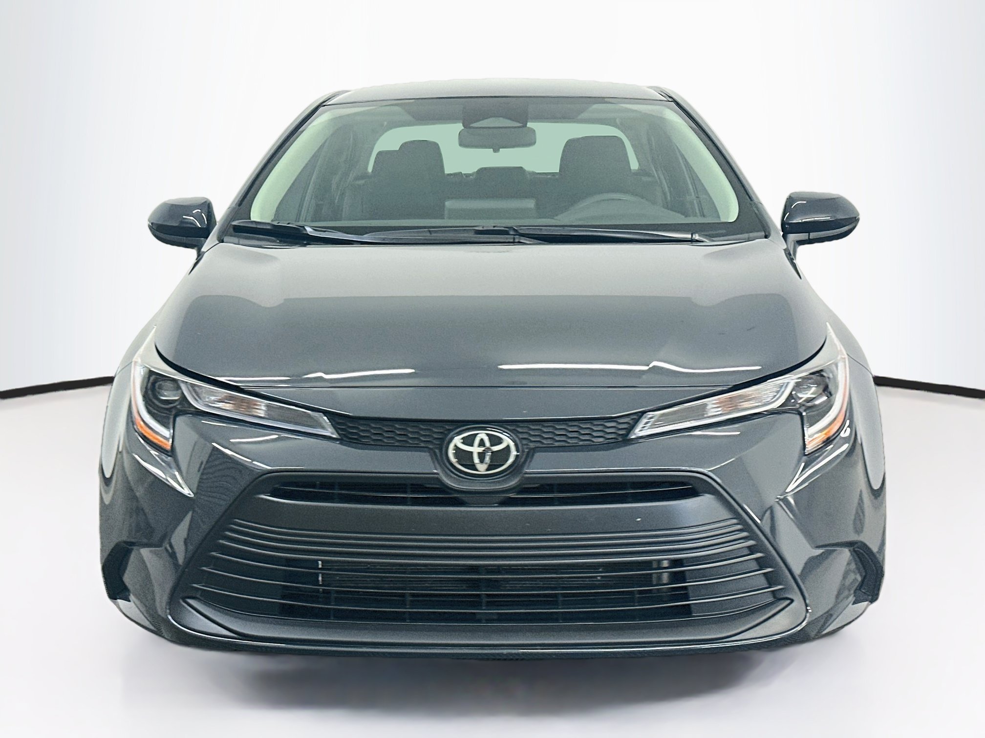 Used 2026 Toyota Corolla LE FWD image 2