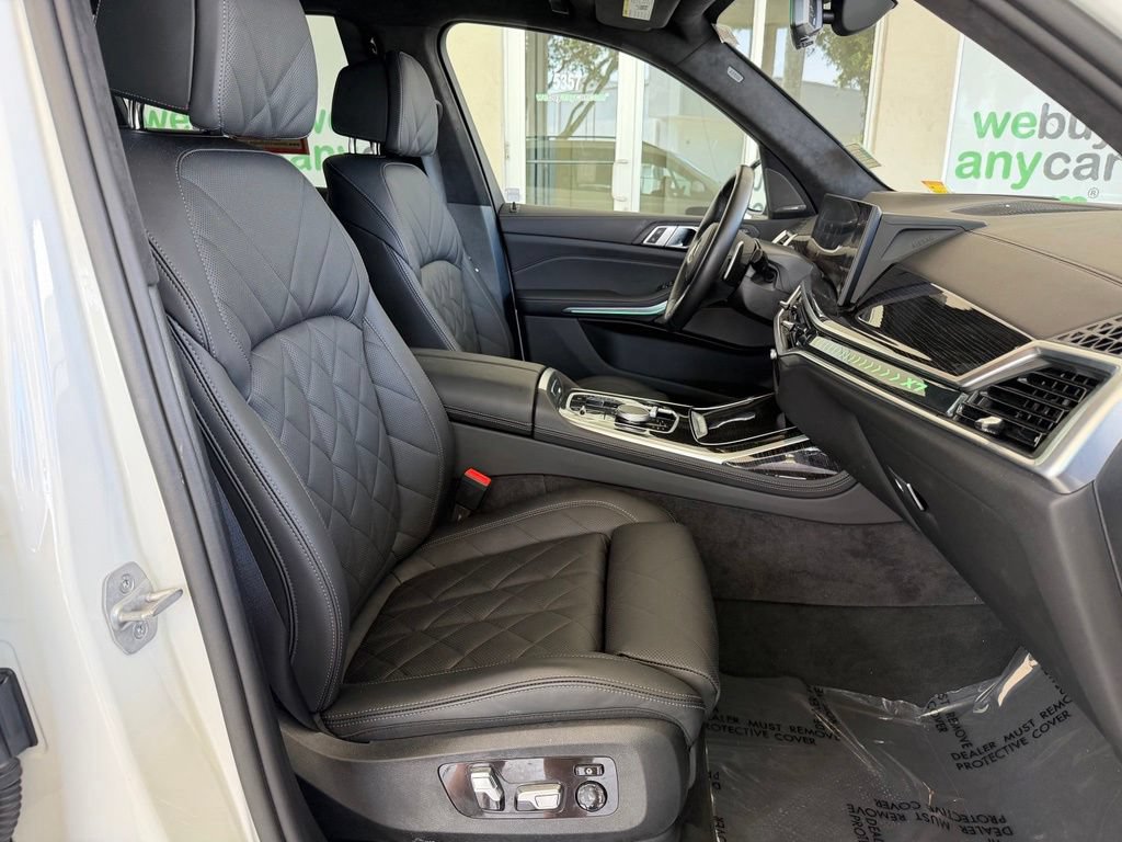 Used 2026 BMW X7 xDrive40i w/ M Sport Package AWD/4WD image 24