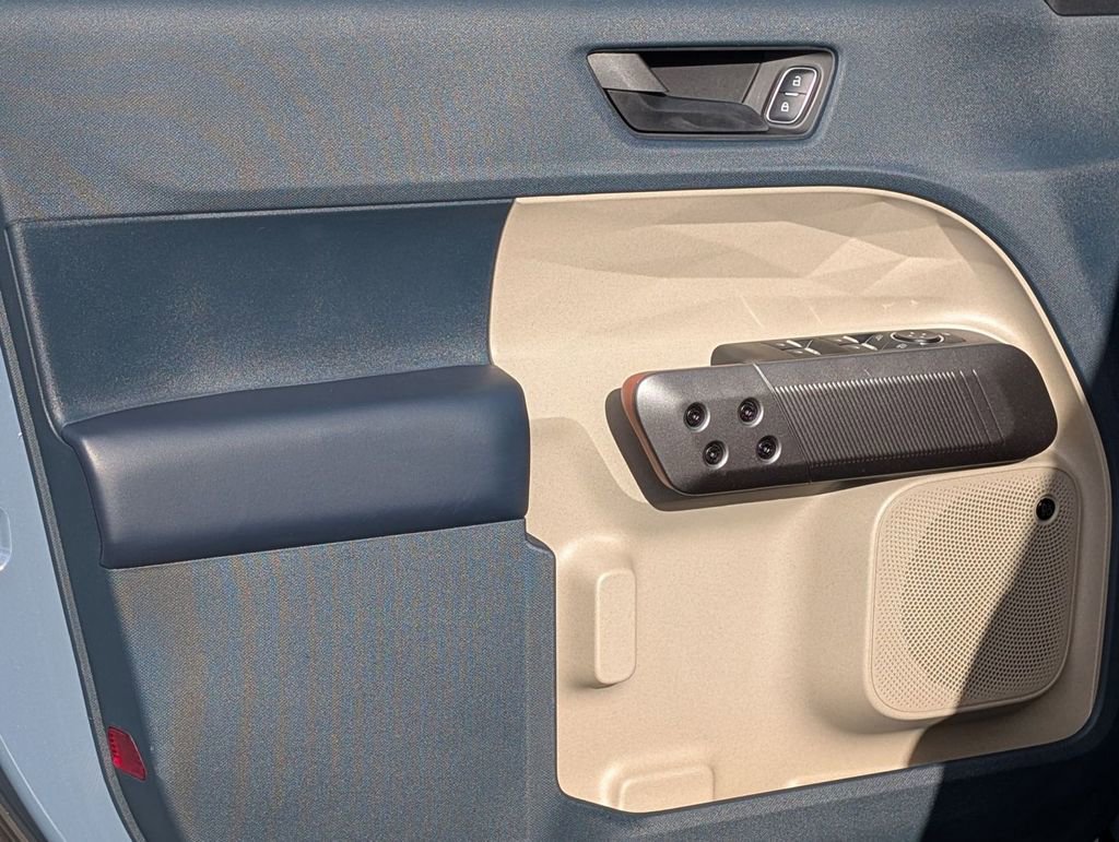 New 2025 Ford Maverick Lariat w/ 4K Tow Package image 24